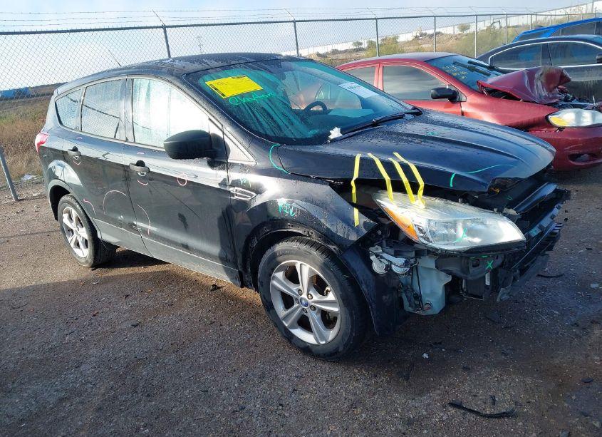 2016 Ford Escape S (VIN 1FMCU0F70GUB58830) main photo