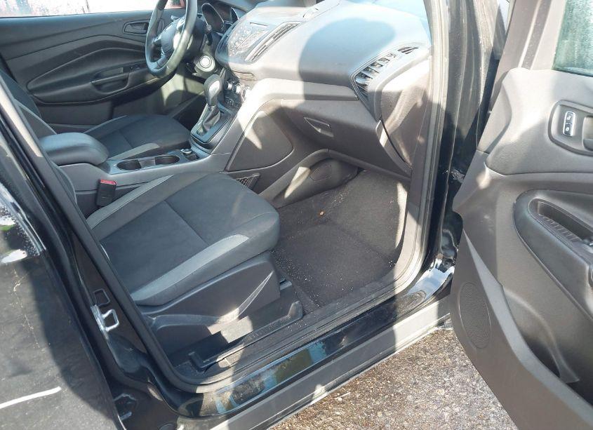 Photo 5 of 2016 Ford Escape S (VIN 1FMCU0F70GUB58830)