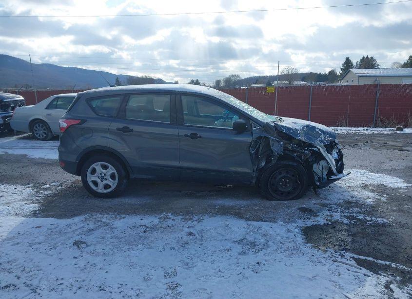 Photo 13 of 2017 Ford Escape S (VIN 1FMCU0F70HUC01354)