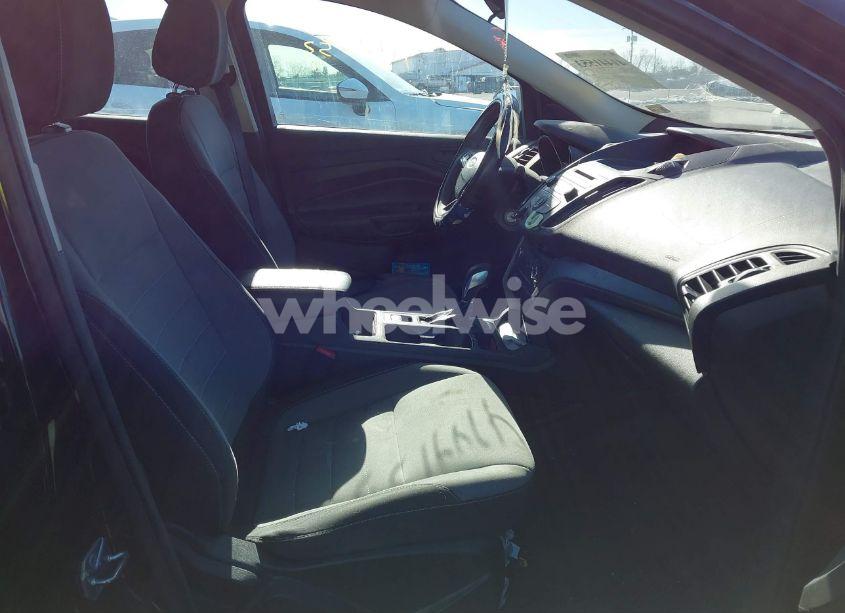 Photo 5 of 2017 Ford Escape S (VIN 1FMCU0F70HUC31907)