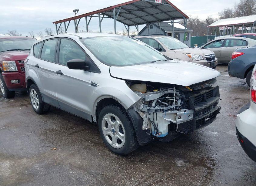 2017 Ford Escape S (VIN 1FMCU0F70HUE13204) main photo