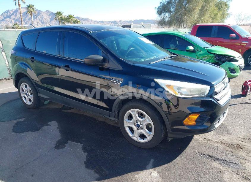 2017 Ford Escape S (VIN 1FMCU0F70HUE17768) main photo