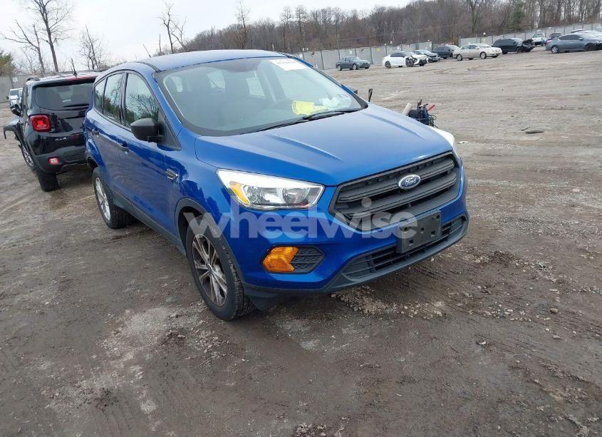2017 Ford Escape S (VIN 1FMCU0F70HUE20430) main photo