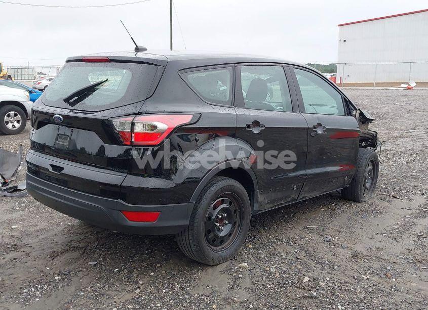 Photo 4 of 2018 Ford Escape S (VIN 1FMCU0F70JUA06781)