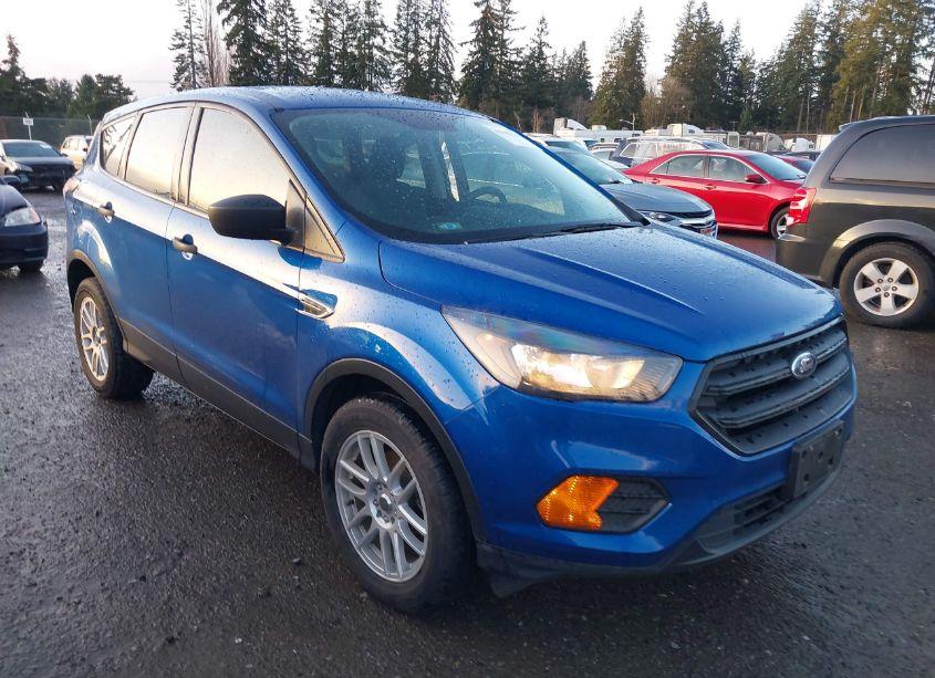 2018 Ford Escape S (VIN 1FMCU0F70JUA31812) main photo