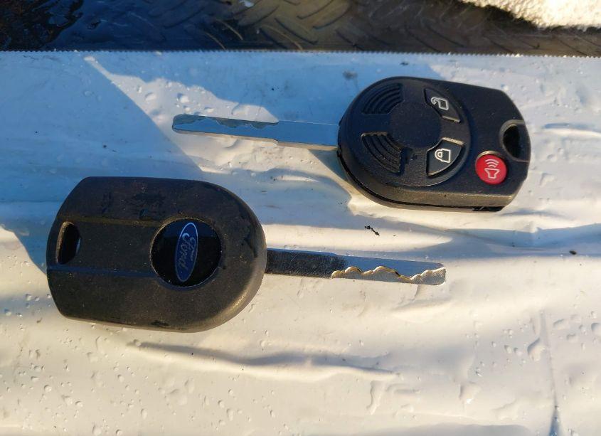 Photo 11 of 2018 Ford Escape S (VIN 1FMCU0F70JUA31812)