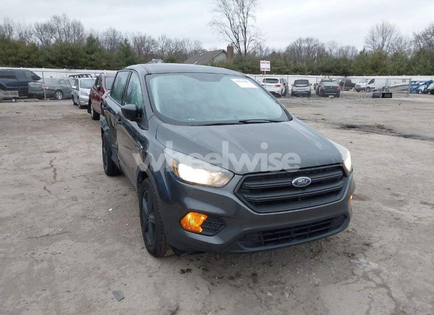 2018 Ford Escape S (VIN 1FMCU0F70JUB04211) main photo