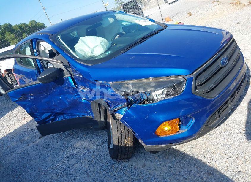 2018 Ford Escape S (VIN 1FMCU0F70JUB20439) main photo