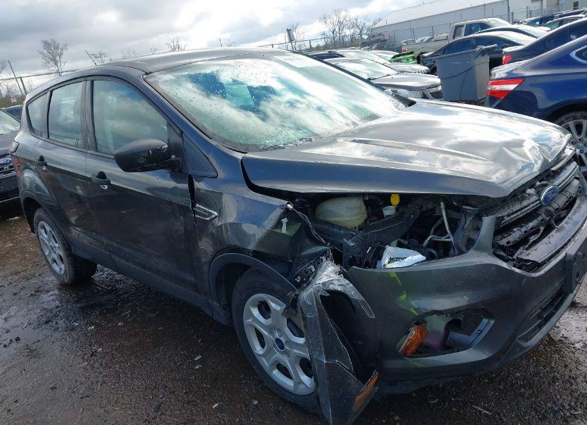 2018 Ford Escape S (VIN 1FMCU0F70JUC01778) main photo