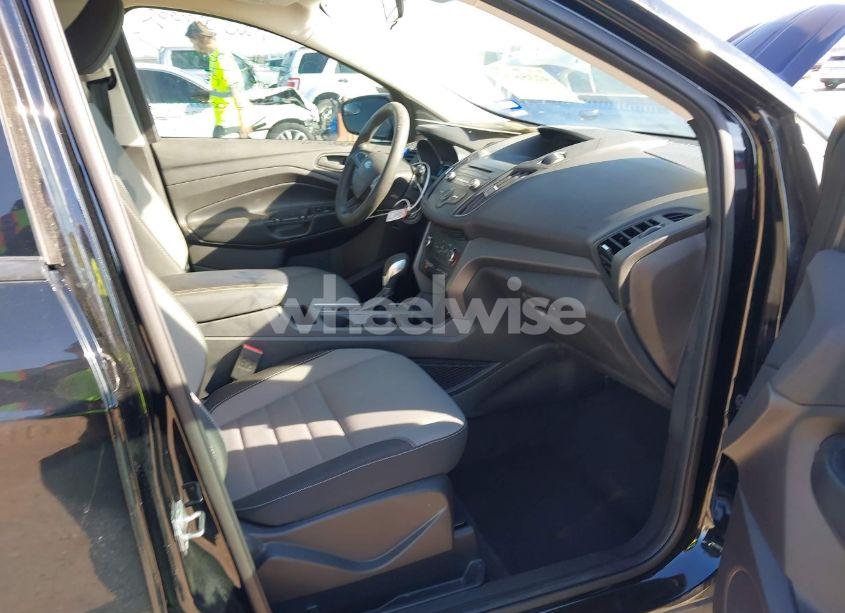 Photo 5 of 2018 Ford Escape S (VIN 1FMCU0F70JUC69899)