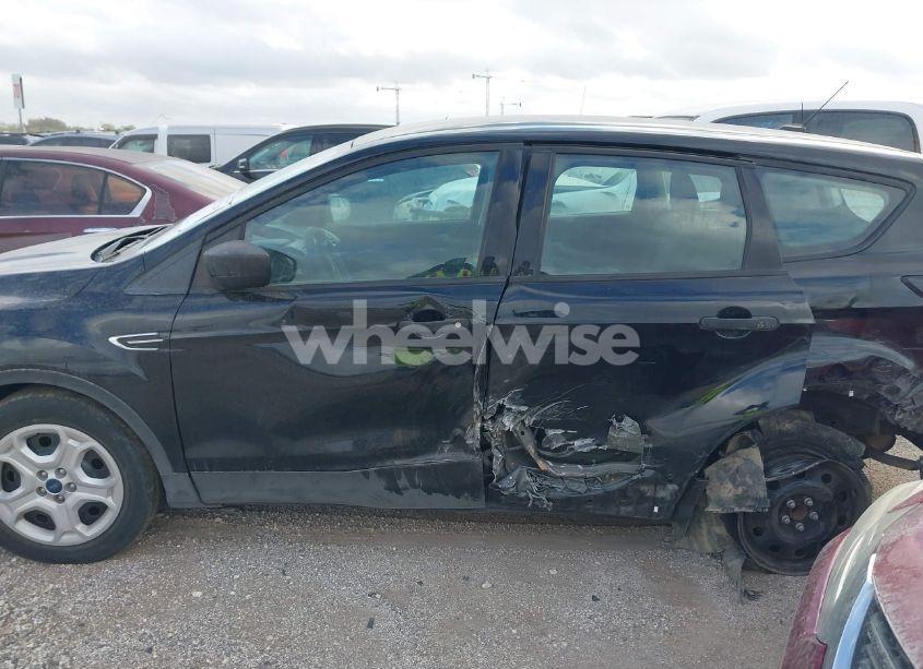 Photo 14 of 2018 Ford Escape S (VIN 1FMCU0F70JUC75315)