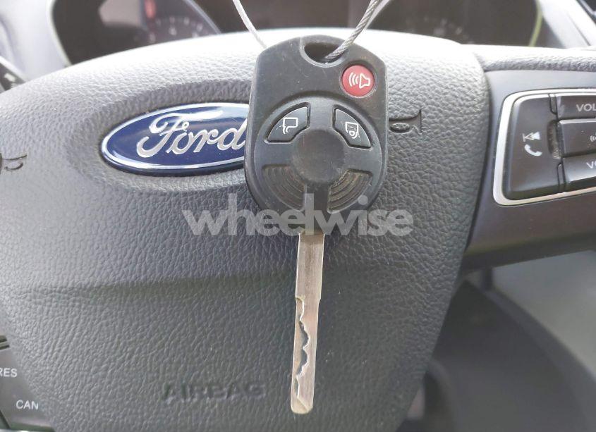 Photo 11 of 2018 Ford Escape S (VIN 1FMCU0F70JUD20415)