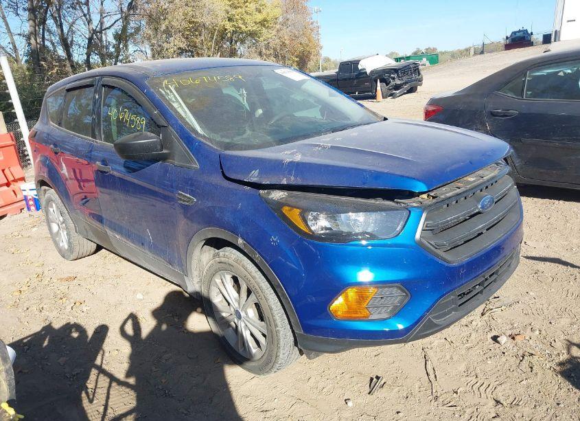 2019 Ford Escape S (VIN 1FMCU0F70KUA29236) main photo