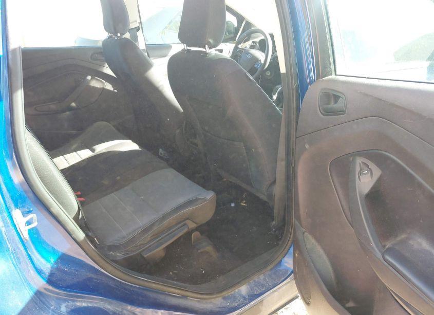 Photo 8 of 2019 Ford Escape S (VIN 1FMCU0F70KUA29236)