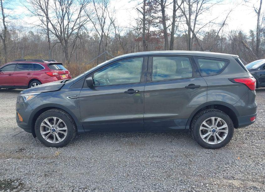 Photo 14 of 2019 Ford Escape S (VIN 1FMCU0F70KUA85712)