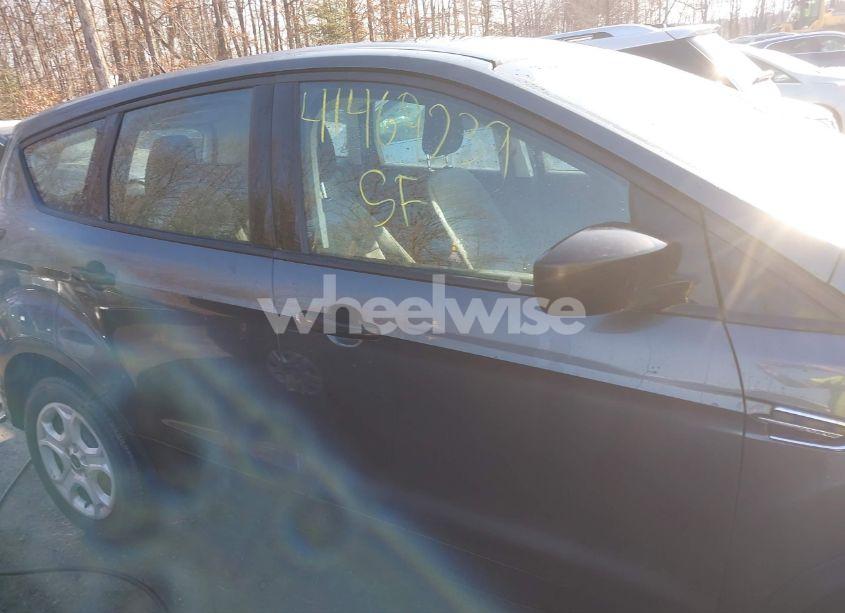 Photo 14 of 2019 Ford Escape S (VIN 1FMCU0F70KUB21950)