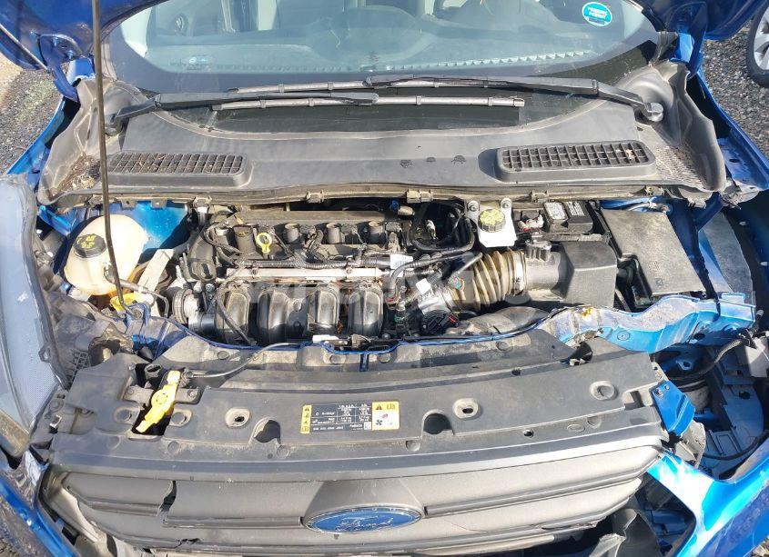 Photo 10 of 2019 Ford Escape S (VIN 1FMCU0F70KUC44874)