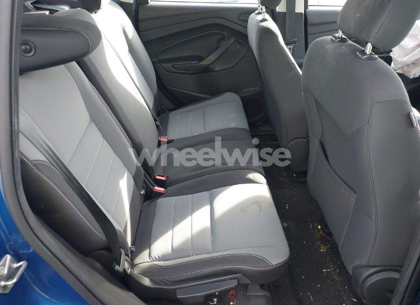 Photo 8 of 2019 Ford Escape S (VIN 1FMCU0F70KUC44874)