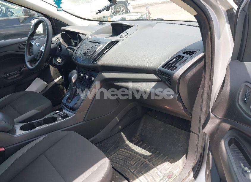 Photo 5 of 2013 Ford Escape S (VIN 1FMCU0F71DUA11217)