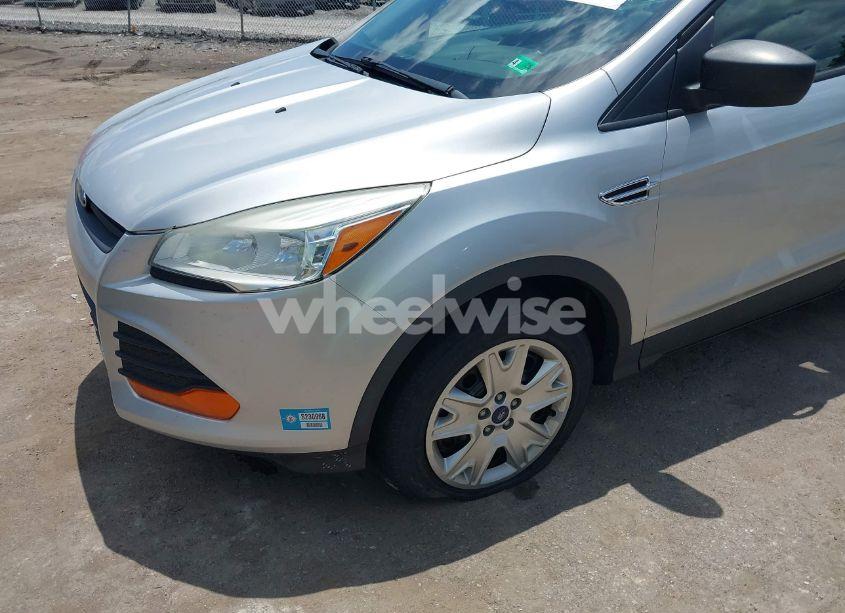 Photo 6 of 2013 Ford Escape S (VIN 1FMCU0F71DUA11217)