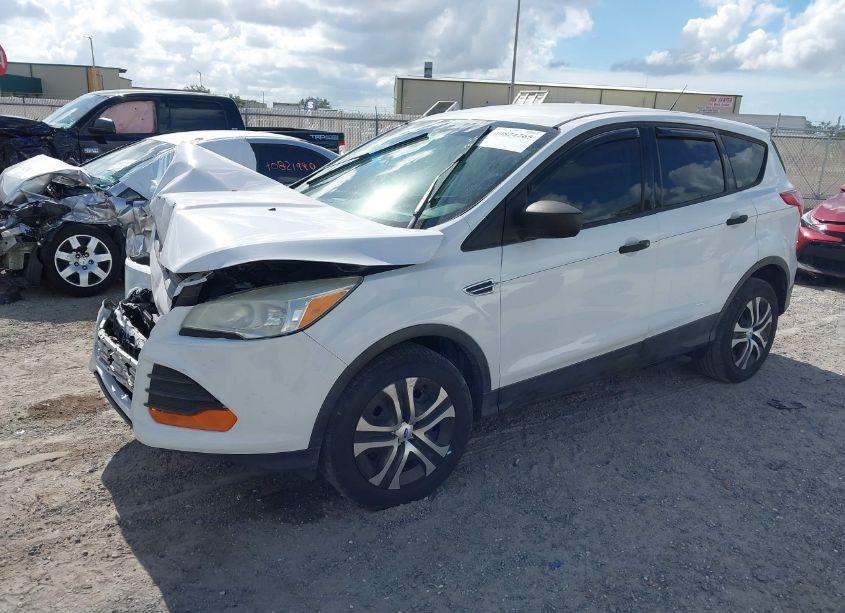 Photo 2 of 2013 Ford Escape S (VIN 1FMCU0F71DUA23433)