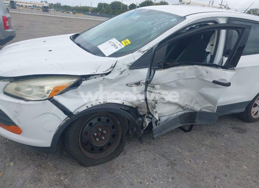 Photo 6 of 2013 Ford Escape S (VIN 1FMCU0F71DUA94292)