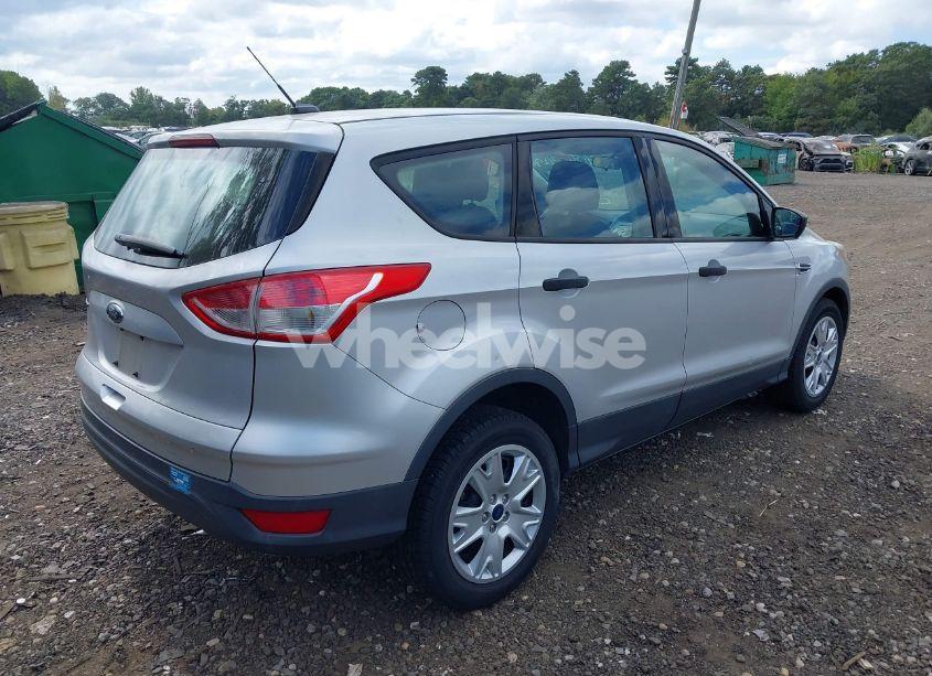 Photo 4 of 2013 Ford Escape S (VIN 1FMCU0F71DUB59206)