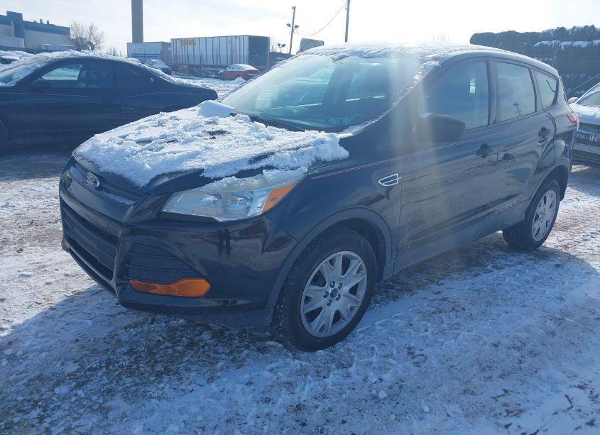 Photo 2 of 2013 Ford Escape S (VIN 1FMCU0F71DUB89290)