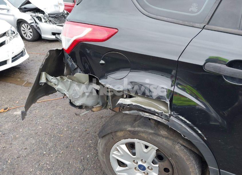 Photo 13 of 2013 Ford Escape S (VIN 1FMCU0F71DUC67387)