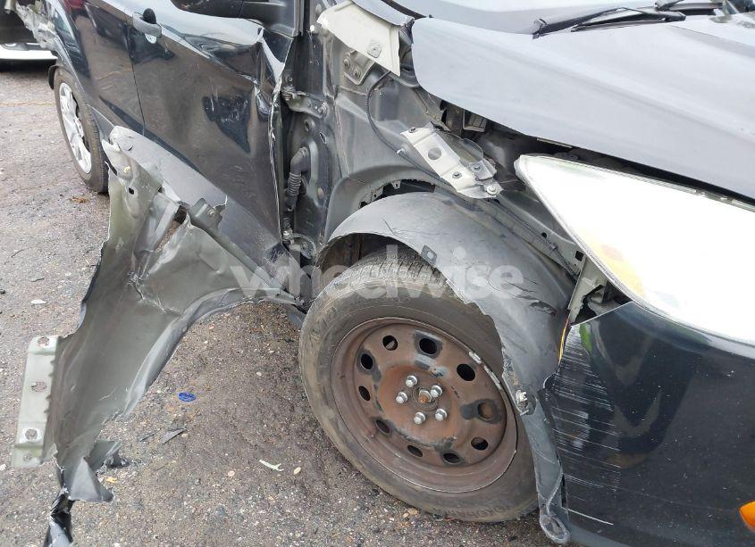 Photo 15 of 2013 Ford Escape S (VIN 1FMCU0F71DUC67387)