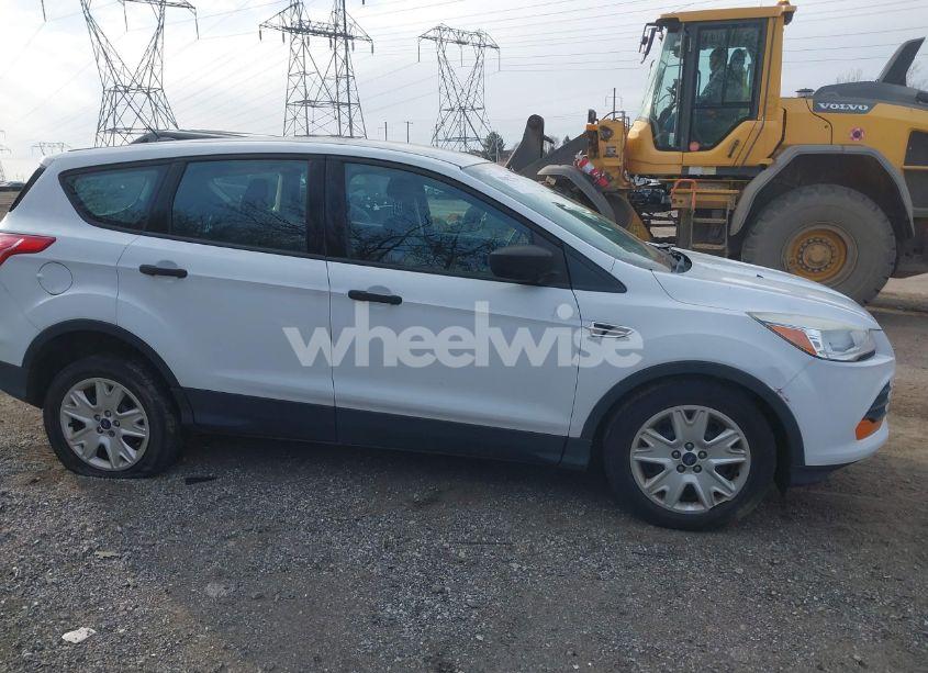 Photo 6 of 2014 Ford Escape S (VIN 1FMCU0F71EUA09968)