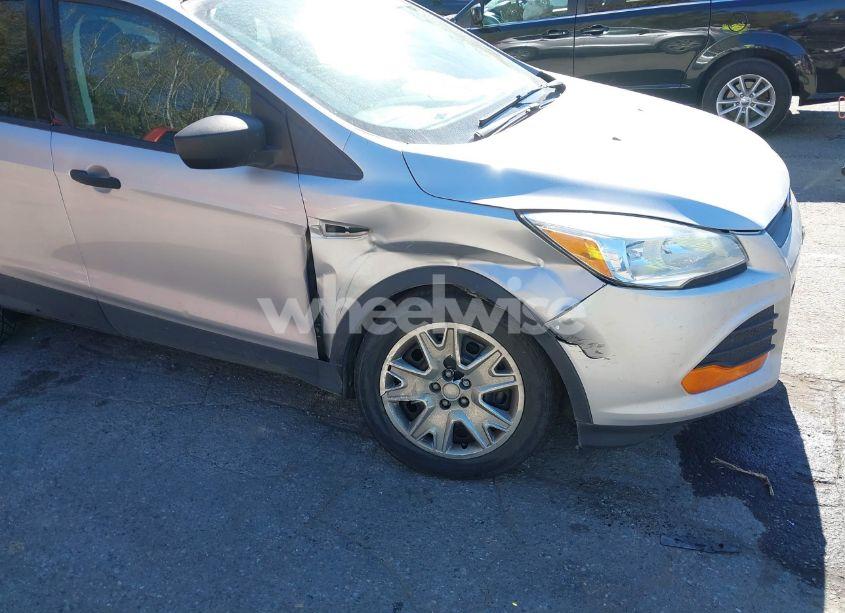 Photo 6 of 2014 Ford Escape S (VIN 1FMCU0F71EUC10320)