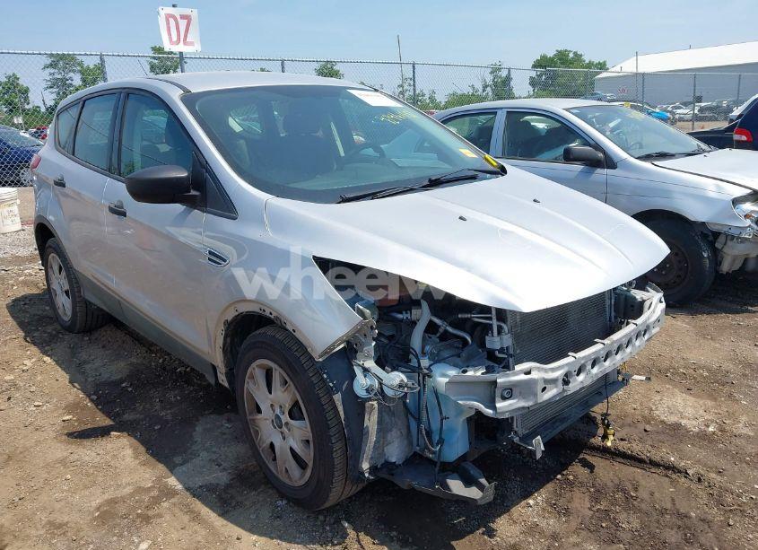 2014 Ford Escape S (VIN 1FMCU0F71EUD98563) main photo