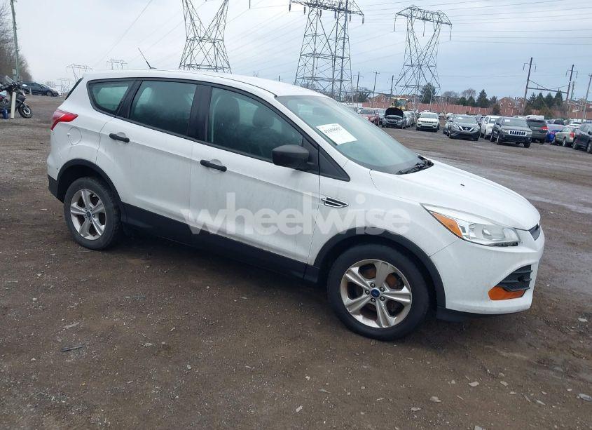 2014 Ford Escape S (VIN 1FMCU0F71EUE06225) main photo
