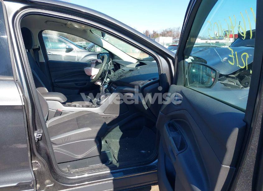 Photo 5 of 2015 Ford Escape S (VIN 1FMCU0F71FUA37920)