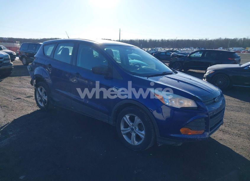 2015 Ford Escape S (VIN 1FMCU0F71FUA72926) main photo