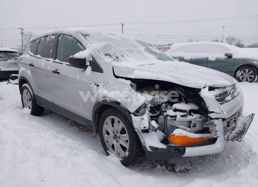 2015 Ford Escape S (VIN 1FMCU0F71FUC82913) main photo