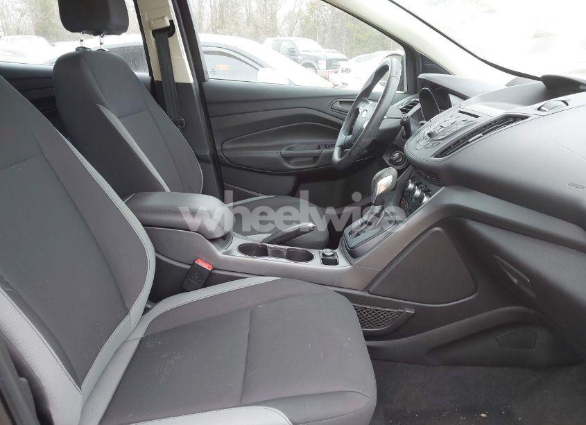 Photo 5 of 2016 Ford Escape S (VIN 1FMCU0F71GUA18060)