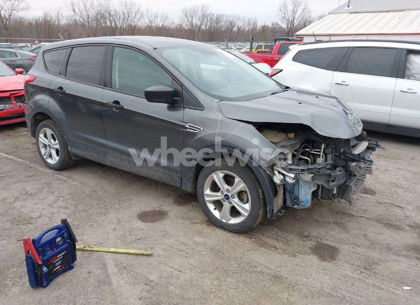 2016 Ford Escape S (VIN 1FMCU0F71GUB21012) main photo