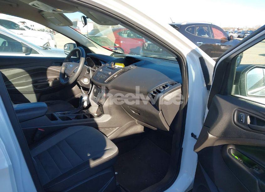 Photo 5 of 2017 Ford Escape S (VIN 1FMCU0F71HUE98361)