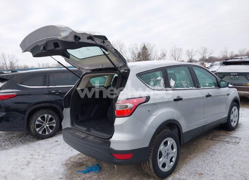 Photo 4 of 2017 Ford Escape S (VIN 1FMCU0F71HUF01260)