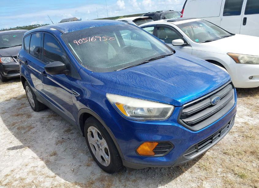 2017 Ford Escape S (VIN 1FMCU0F71HUF02425) main photo