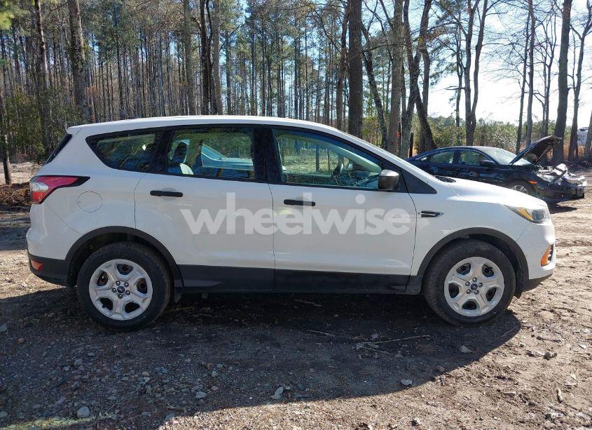 Photo 13 of 2018 Ford Escape S (VIN 1FMCU0F71JUA17689)