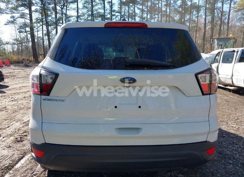 Photo 16 of 2018 Ford Escape S (VIN 1FMCU0F71JUA17689)