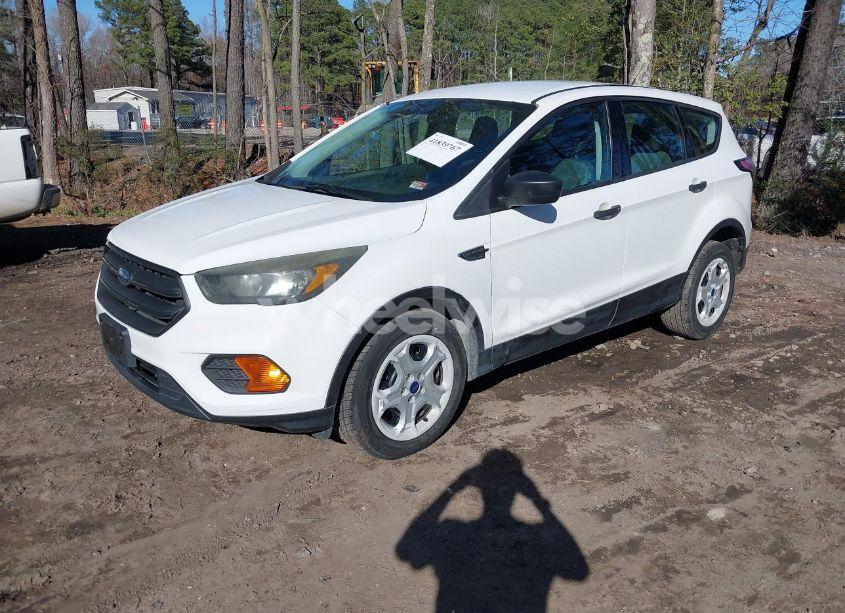 Photo 2 of 2018 Ford Escape S (VIN 1FMCU0F71JUA17689)