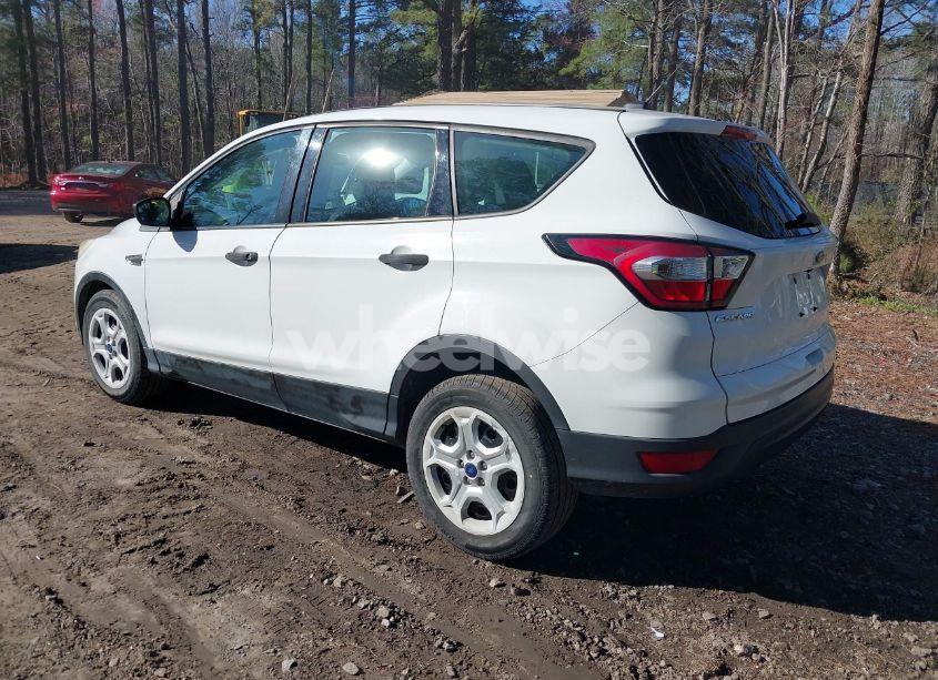 Photo 3 of 2018 Ford Escape S (VIN 1FMCU0F71JUA17689)