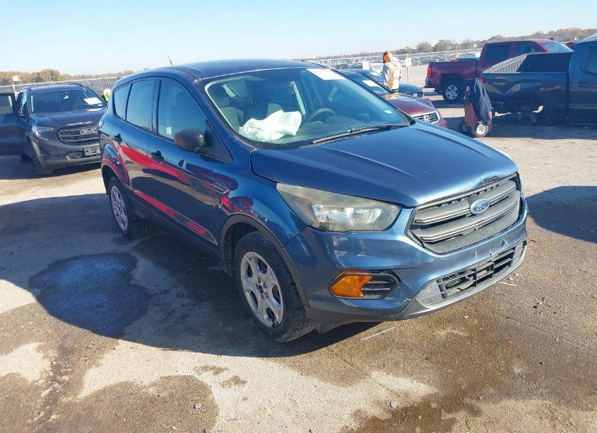 2018 Ford Escape S (VIN 1FMCU0F71JUA53981) main photo