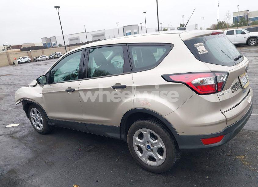 Photo 15 of 2018 Ford Escape S (VIN 1FMCU0F71JUA72224)