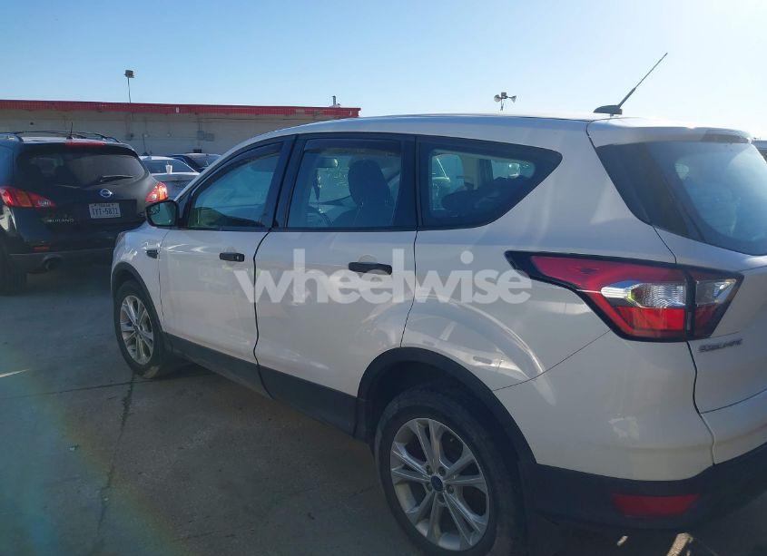 Photo 14 of 2018 Ford Escape S (VIN 1FMCU0F71JUB67267)