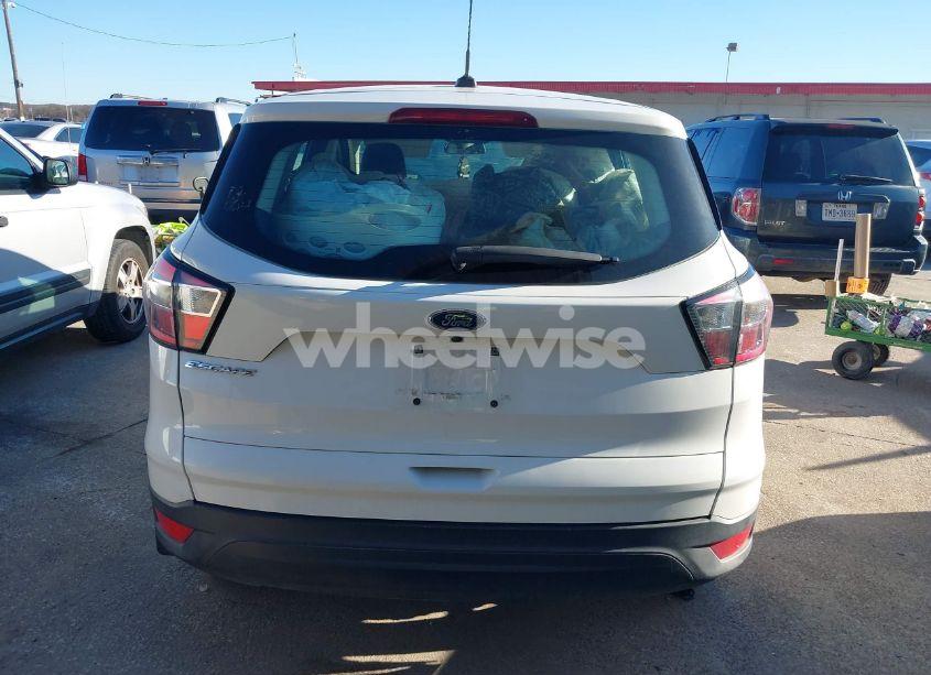 Photo 16 of 2018 Ford Escape S (VIN 1FMCU0F71JUB67267)